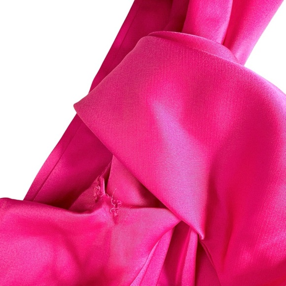 NWT Showpo. hot pink magenta fuchsia Carmella midi dress one-shoulder twist 10 - Picture 16 of 16